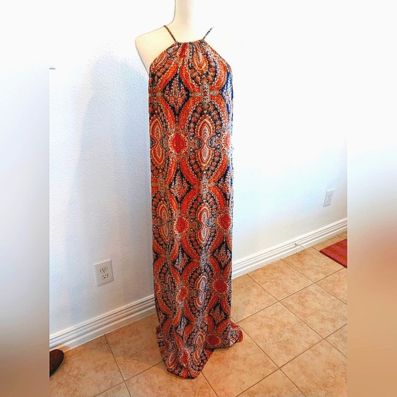 Creamux Dresses & Skirts - Cremieux halter maxi dress